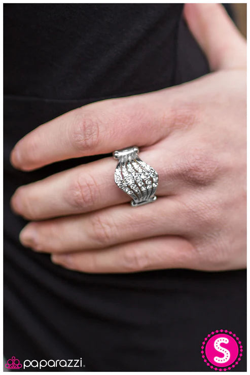 Paparazzi ♥ GLOW Away! - White ♥ Ring