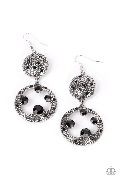Paparazzi ♥ Eastern Entrada - Black ♥ Earrings