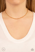 Paparazzi ♥ Mini MVP - Gold ♥ Necklace