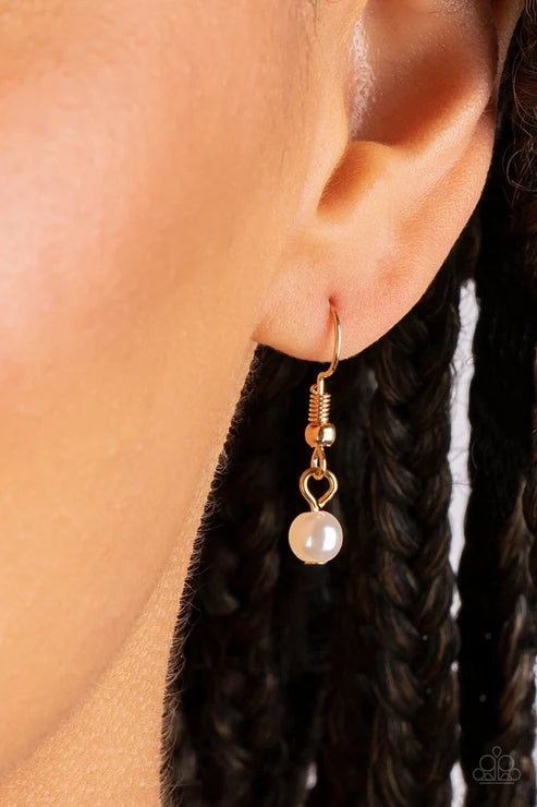 Paparazzi ♥ Traditional Transcendence - Gold ♥ Necklace