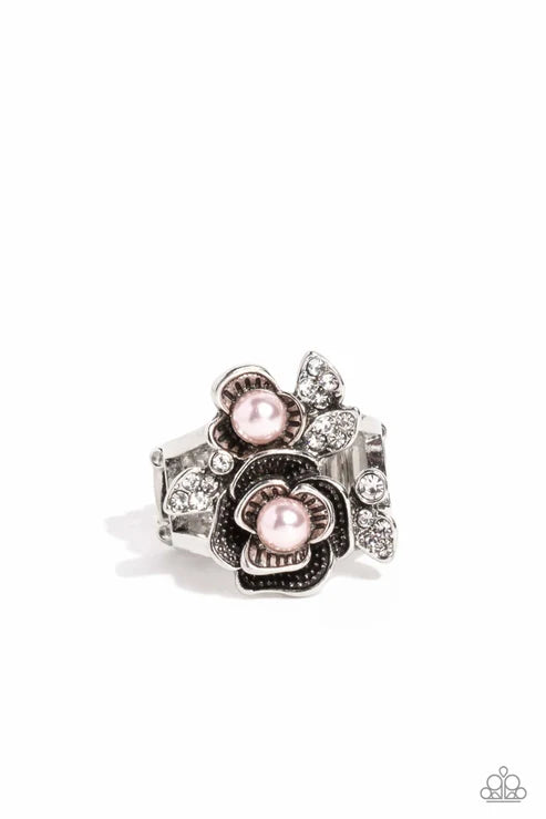 Paparazzi ♥ Fine-BLOOMING - Pink ♥ Ring