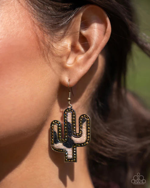 Paparazzi ♥ Western Worth - Brass ♥ Earrings