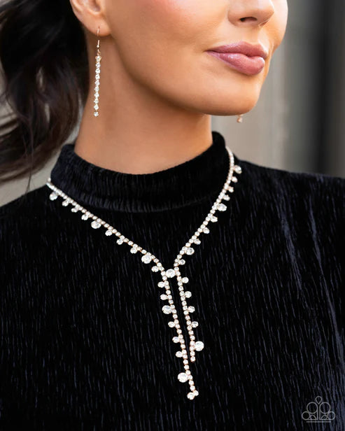 Paparazzi ♥ Glittery Getaway - Gold ♥ Necklace