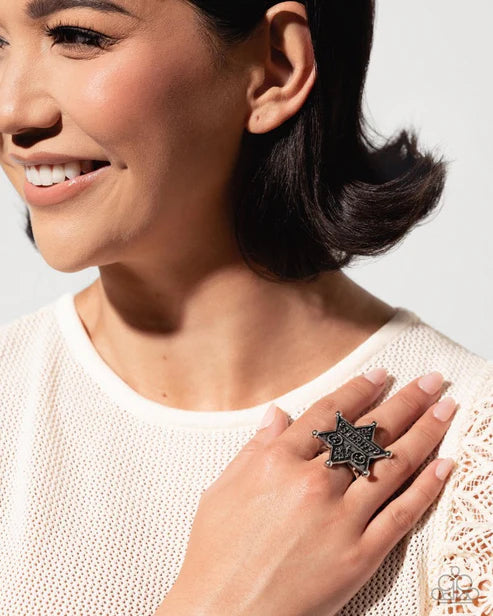 Paparazzi ♥ Sheriffs Star - Silver ♥ Ring