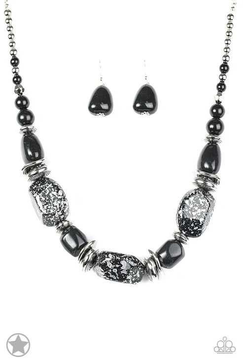 Paparazzi ♥ In Good Glazes - Black ♥ Necklace