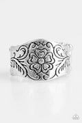 Paparazzi ♥ Feeling Flowery - Silver ♥ Ring
