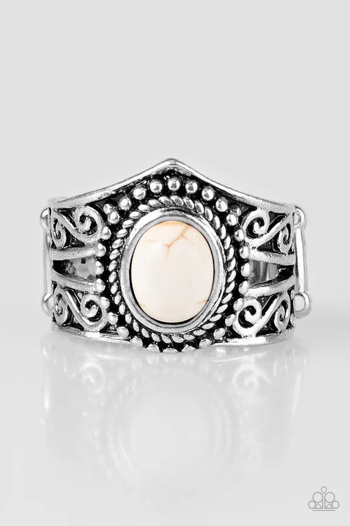 Paparazzi ♥ Chief of Chic - White ♥ Ring