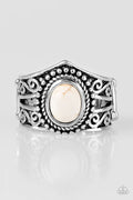 Paparazzi ♥ Chief of Chic - White ♥ Ring