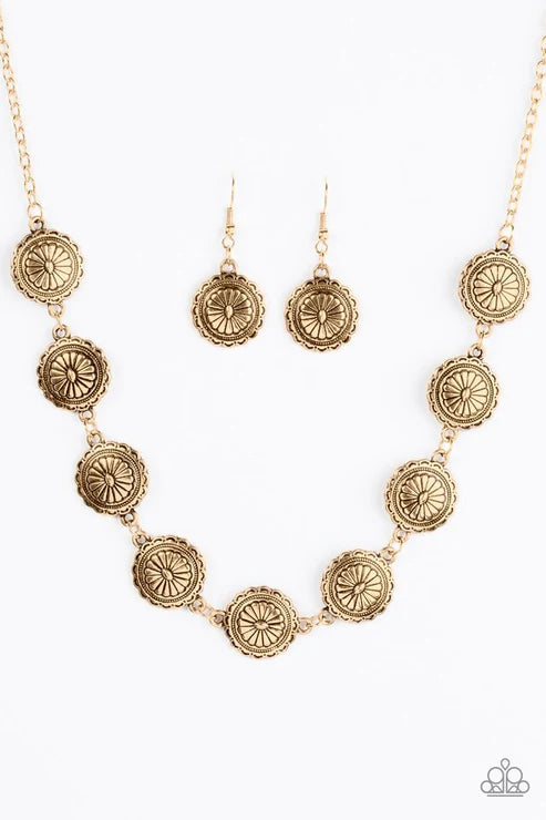 Paparazzi ♥ Pleasantly Prairie - Gold ♥ Necklace
