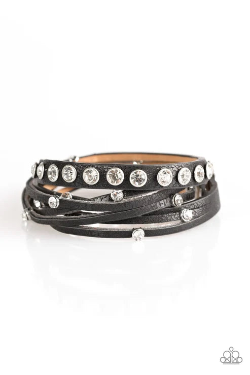 Paparazzi ♥ CATWALK It Off - Black ♥ Bracelet
