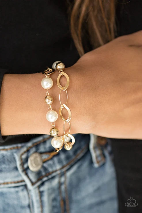 Paparazzi ♥ Winner Glimmer - Gold ♥ Bracelet