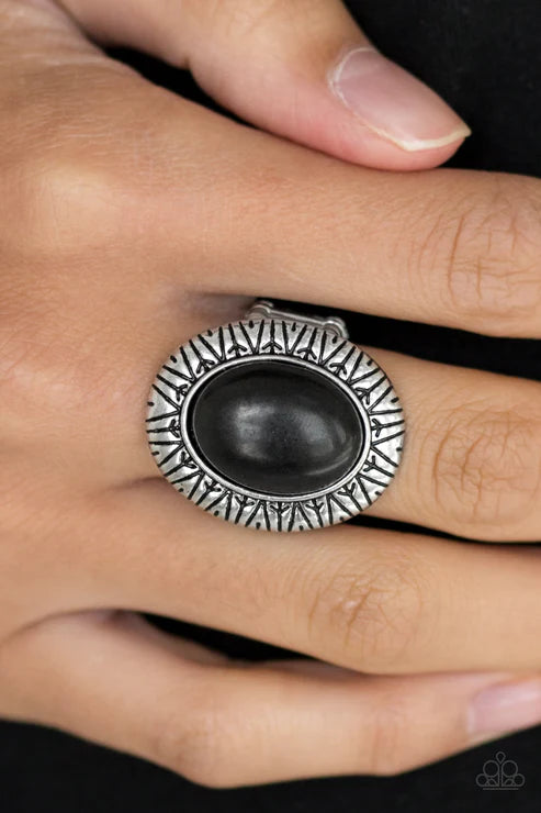 Paparazzi ♥ Surfin Sand Dunes - Black ♥ Ring