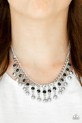 Paparazzi ♥ Pageant Queen - Black ♥ Necklace