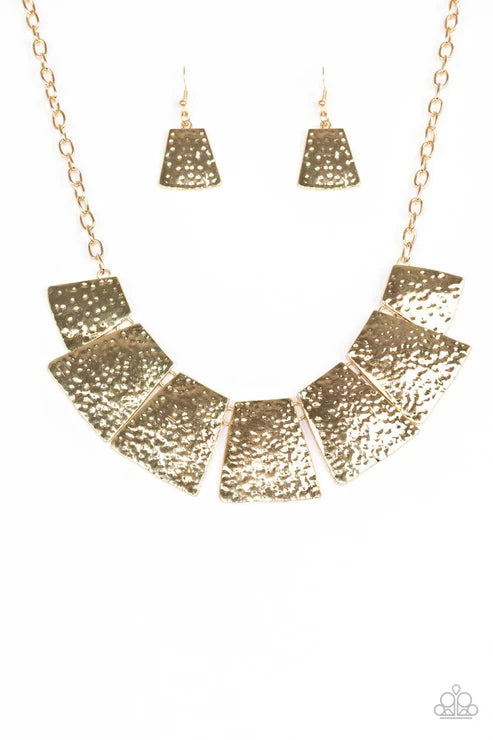 Paparazzi ♥ Here Comes The Huntress - Gold ♥ Necklace