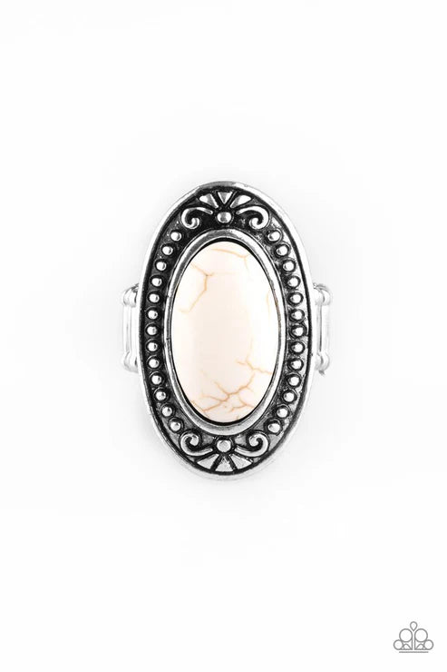 Paparazzi ♥ Mesa Meadows - White ♥ Ring