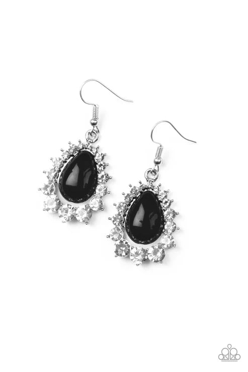 Paparazzi ♥ Regal Renewal - Black ♥ Earrings