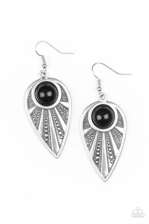 Paparazzi ♥ Take A WALKABOUT - Black ♥ Earrings