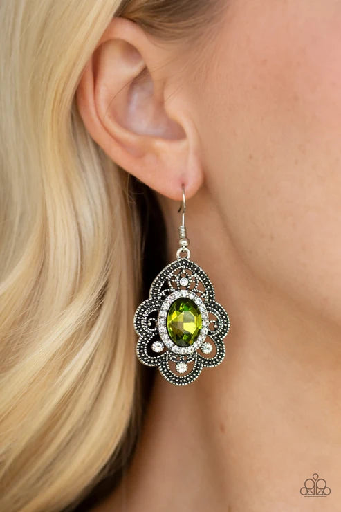 Paparazzi ♥ Reign Supreme - Green ♥ Earrings
