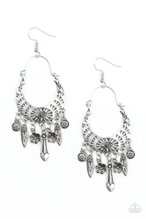 Paparazzi ♥ Nature Escape - Silver ♥ Earrings