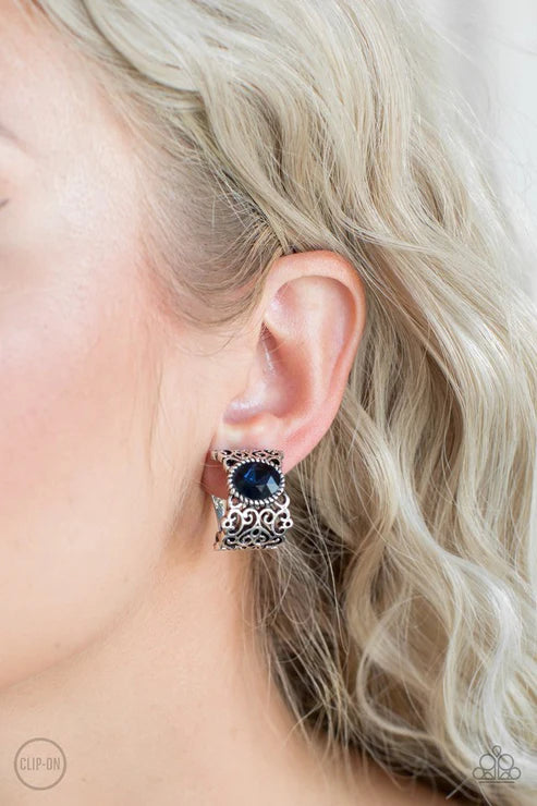 Paparazzi ♥ Glamorously Grand Duchess - Blue ♥ Clip-On