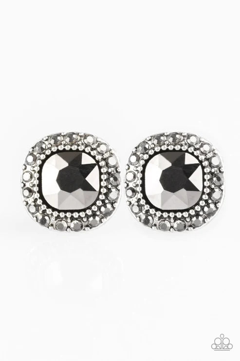 Paparazzi ♥ Latest Luxury - Silver ♥ Post Earrings