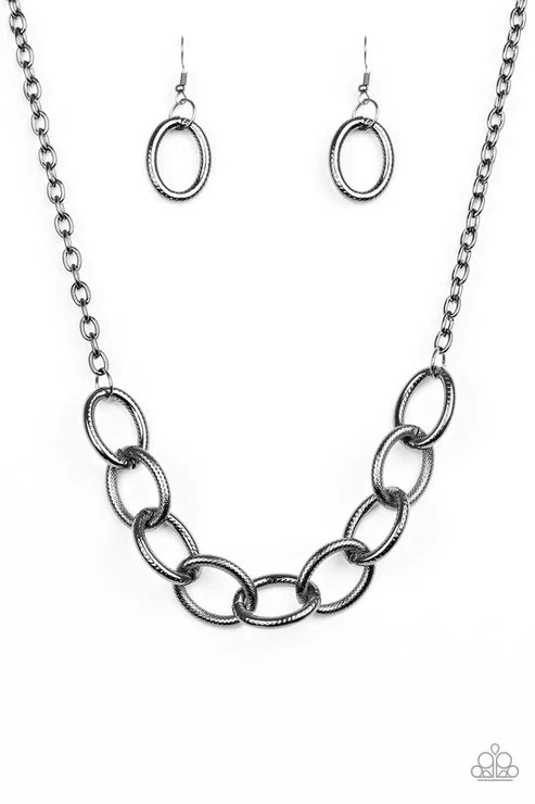 Paparazzi ♥ Boldly Bronx - Black ♥ Necklace