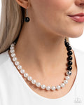 Paparazzi ♥ Fifth Ave A-Lister - Black ♥ Necklace