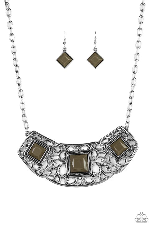 Paparazzi ♥ Feeling Inde-PENDANT - Green ♥ Necklace