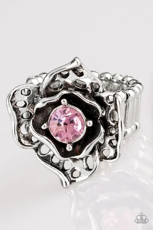 Paparazzi ♥ Glowing Gardens - Pink ♥ Ring
