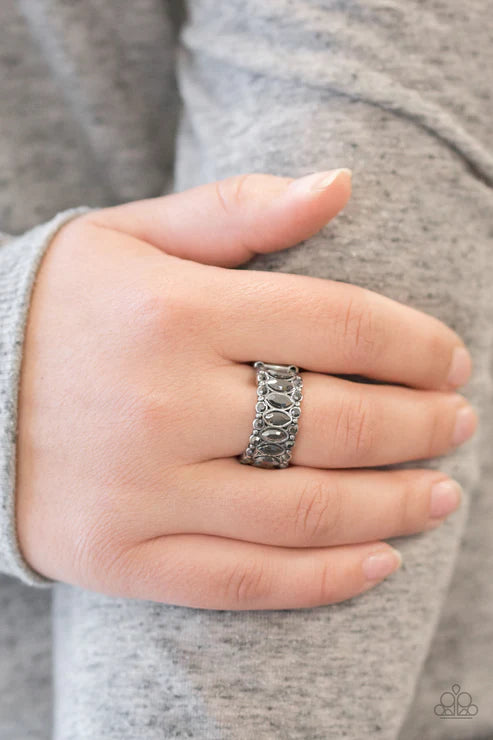 Paparazzi ♥ Radical Riches - Silver ♥ Ring