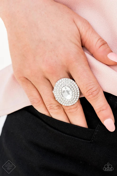 Paparazzi ♥ Metro Millionaire - White ♥ Ring