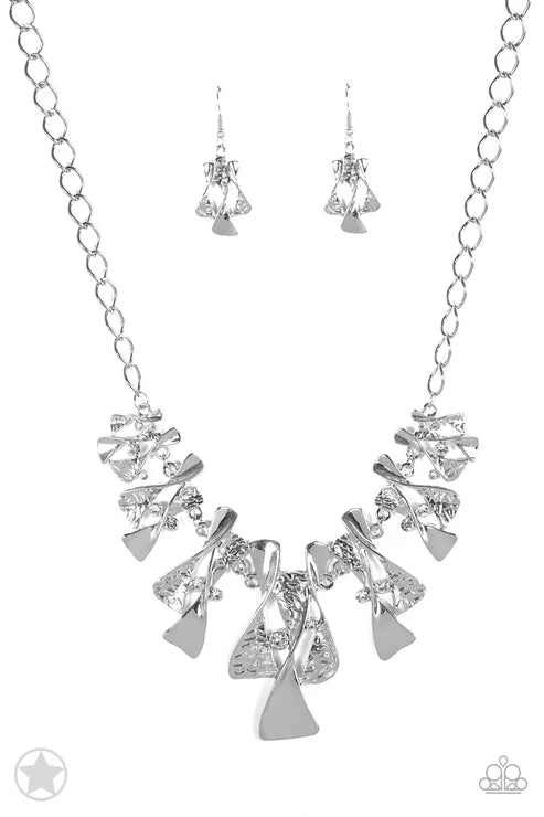 Paparazzi ♥ The Sands of Time - Silver ♥ Necklace