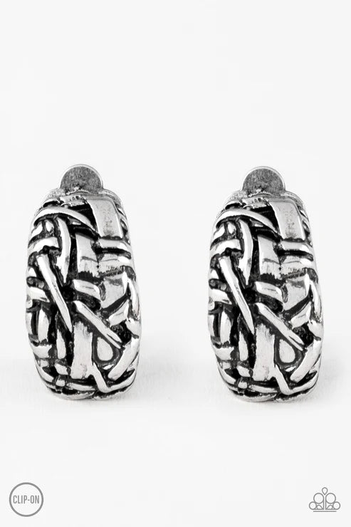 Paparazzi ♥ Couture Collision - Silver ♥ Clip-On