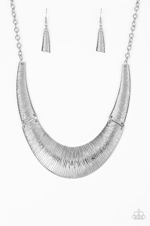Paparazzi ♥ Feast or Famine - Silver ♥ Necklace