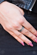 Paparazzi ♥ Fine Lines - Black ♥ Ring