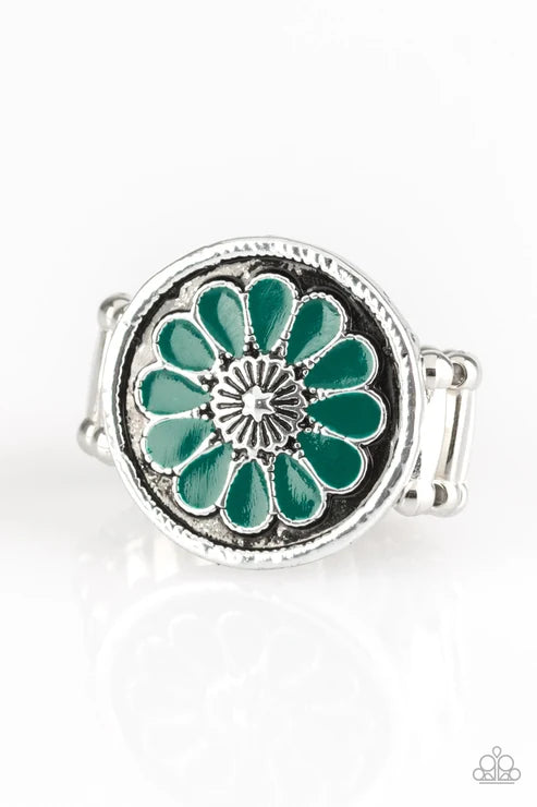 Paparazzi ♥ Garden View - Green ♥ Ring
