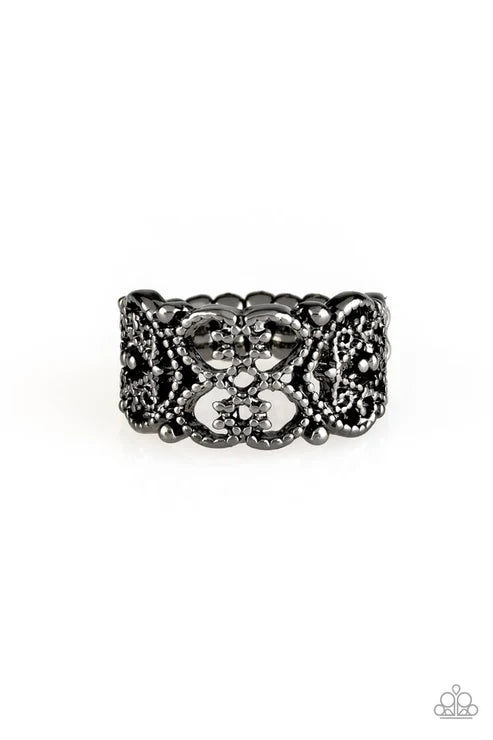 Paparazzi ♥ Tell Me How You Really FRILL - Black ♥ Ring