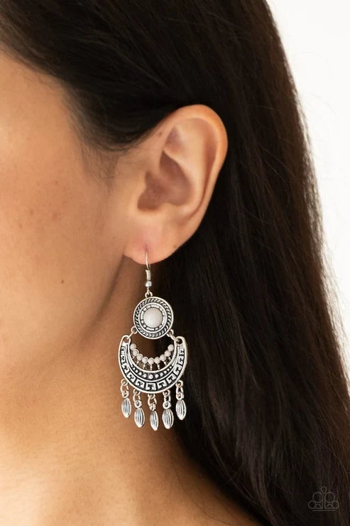 Paparazzi ♥ Mantra to Mantra - Silver ♥ Earrings