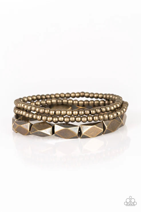 Paparazzi ♥ Metal Movement - Brass ♥ Bracelet