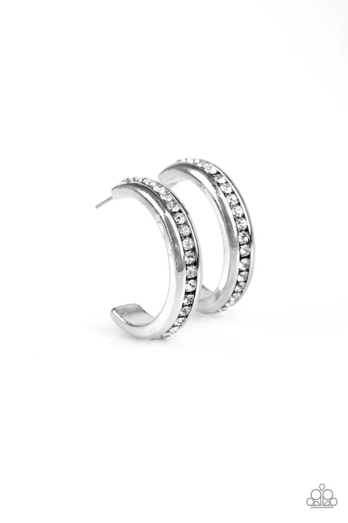 Paparazzi ♥ 5th Avenue Fashionista - White ♥ Earrings