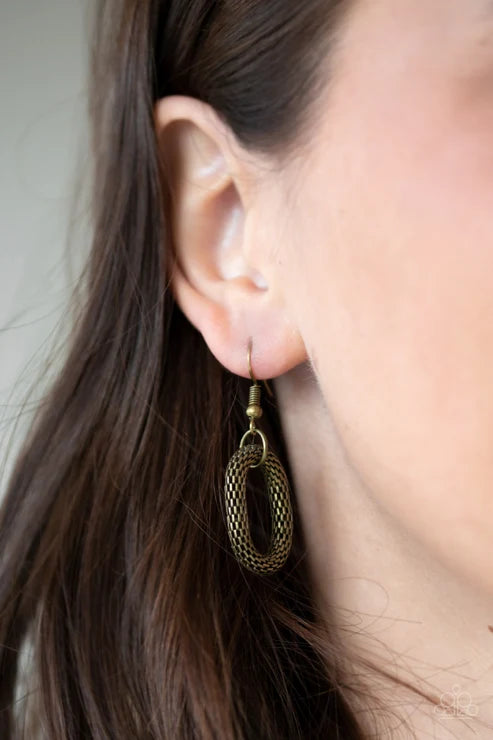 Paparazzi ♥ Street Sweep - Brass ♥ Necklace