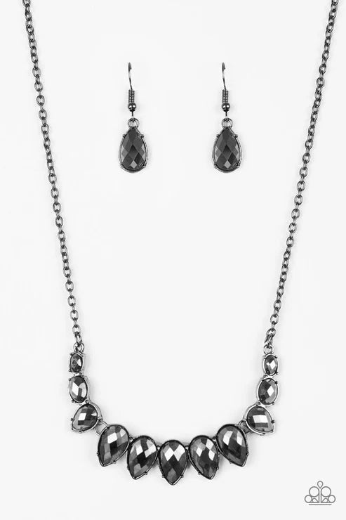 Paparazzi ♥ Street REGAL - Black ♥ Necklace