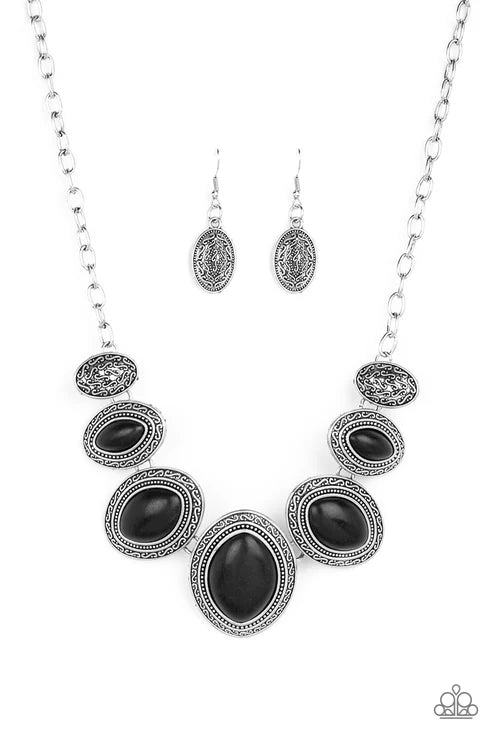 Paparazzi ♥ Sierra Serenity - Black ♥ Necklace