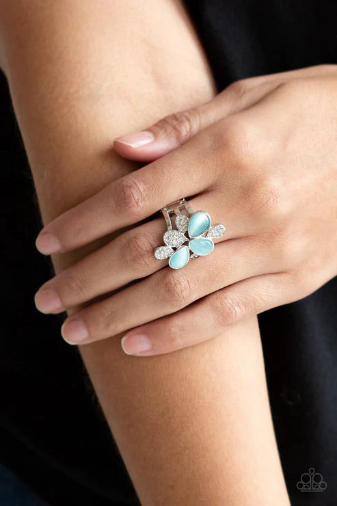 Paparazzi ♥ Diamond Daises - Blue ♥ Ring