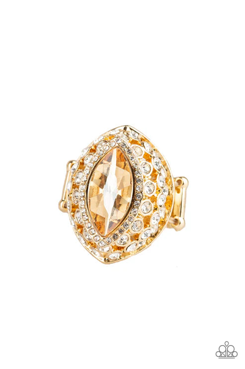 Paparazzi ♥ Royal Radiance - Gold ♥ Ring