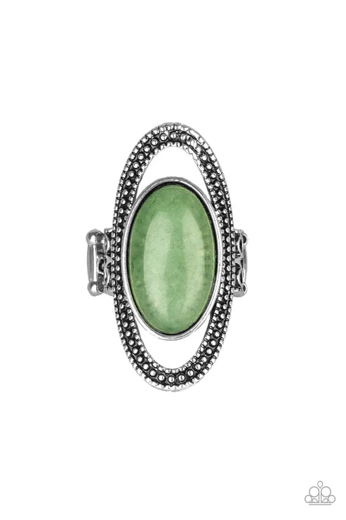 Paparazzi ♥ Western Royalty - Green ♥ Ring