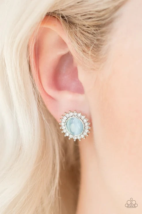 Paparazzi ♥ Hey There, Gorgeous - Blue ♥ Post Earrings