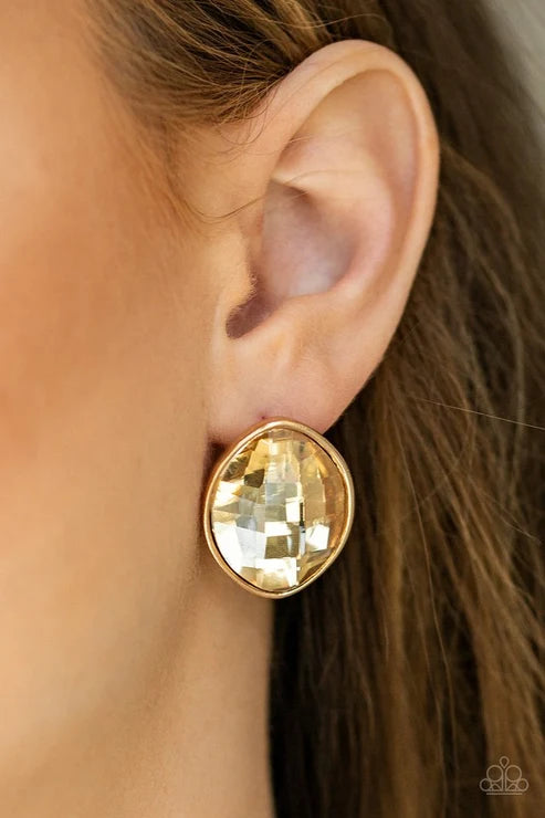 Paparazzi ♥ Movie Star Sparkle - Gold ♥ Post Earrings