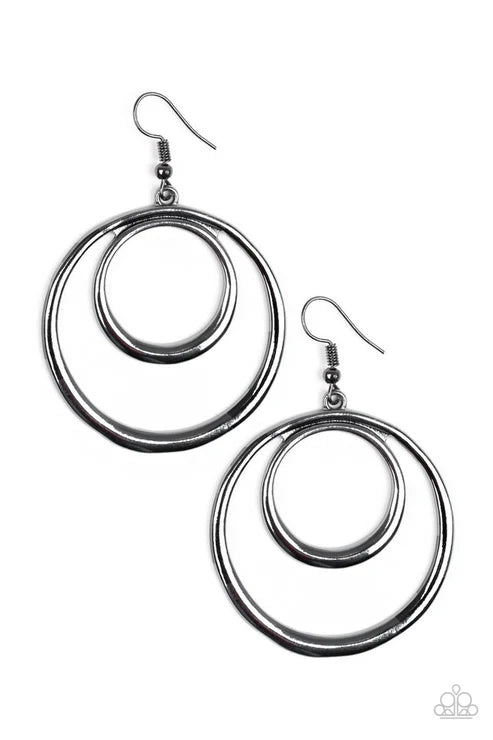 Paparazzi ♥ Put Your SOL Into It - Black ♥ Earrings