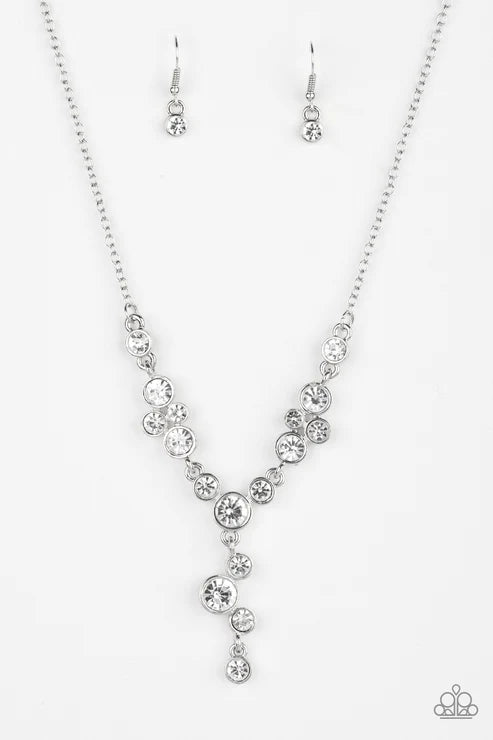 Paparazzi ♥ Five-Star Starlet - White ♥ Necklace